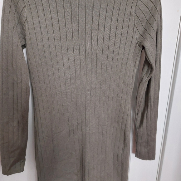 Abercrombie & Fitch Moss Green Mini Dress with buttons long sleeve v neck small - Picture 4 of 6